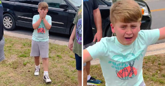 Dopo aver dormito sul pavimento del garage, un bambino senzatetto scoppia a piangere nell’apprendere di avere di nuovo una casa